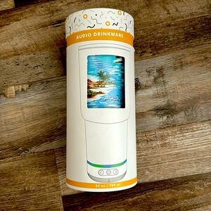 New in box Mobe Audio 24 oz insulated tumbler